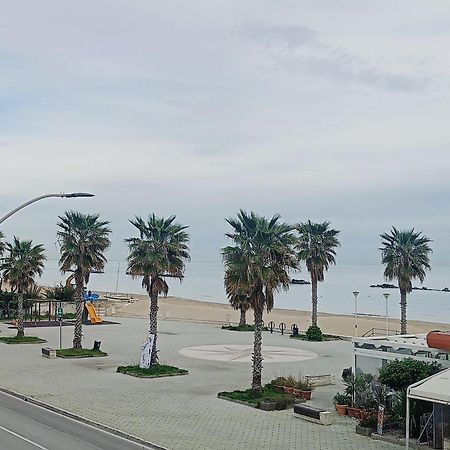 Taverna Sul Mare Francavilla Al Mare Eksteriør billede